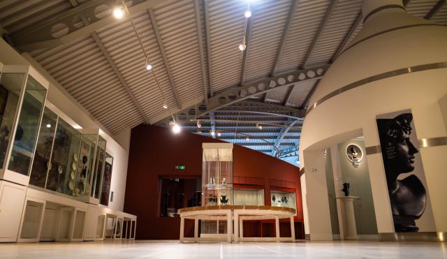 Inside the V&A Wedgwood Collection 