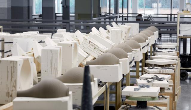 Folia Vases being made on the Factory Tour 